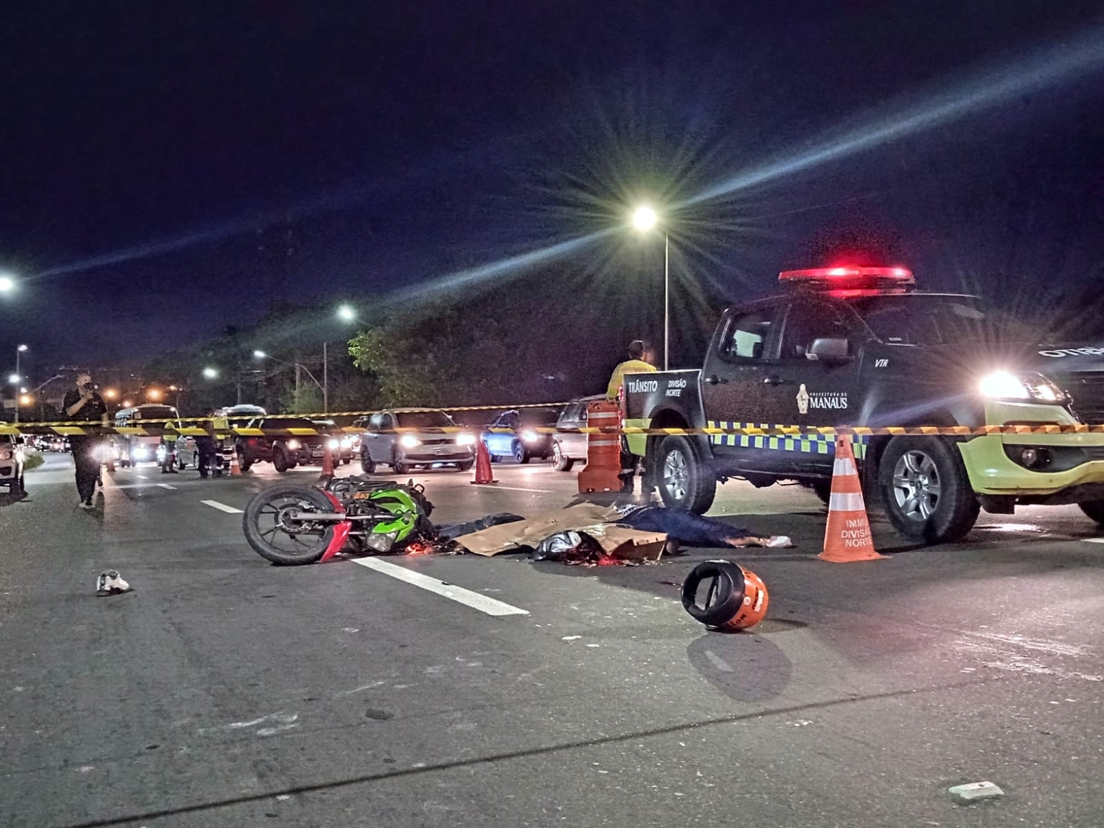 Mototaxista tem cabeça dilacerada em acidente na Avenida das Torres